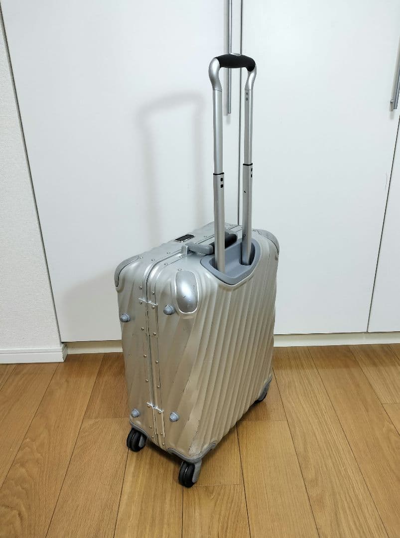 早いもの勝ち!! tumi 19 DEGREE ALUMINUM キャリーオン