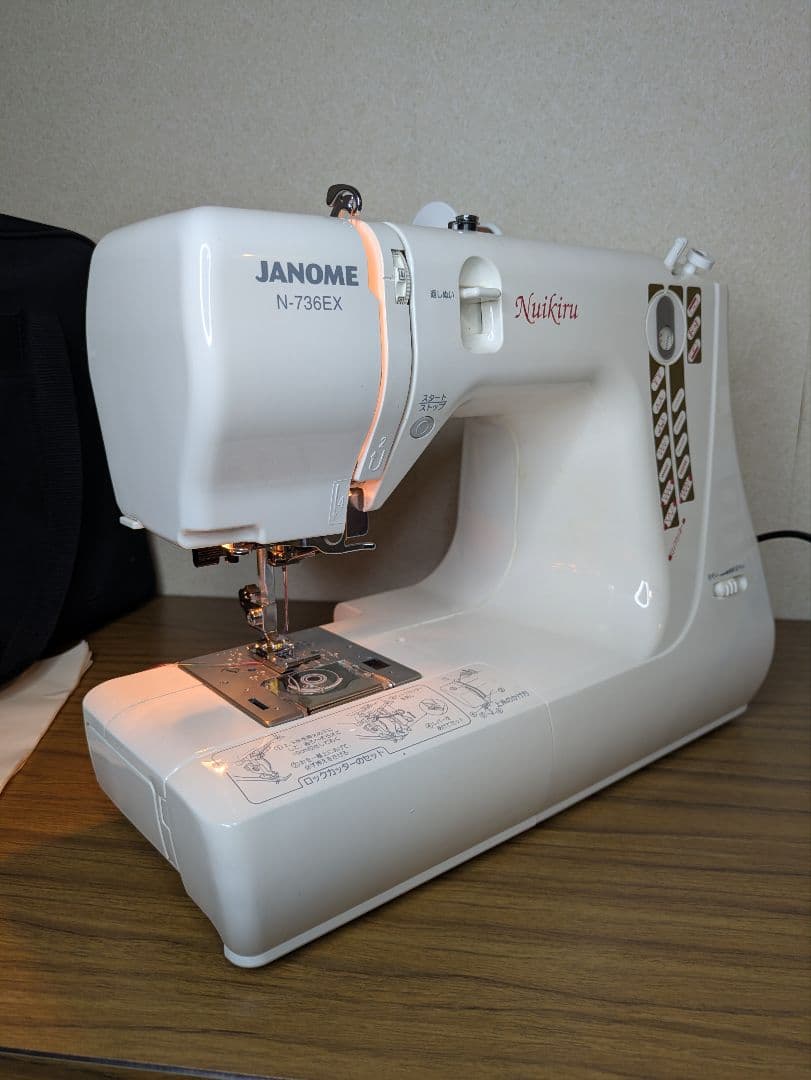☆極上美品☆ジャノメ ロックカッター内蔵ミシン フットコン対応