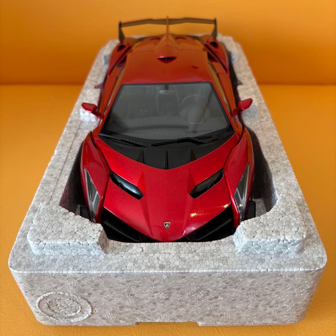 も*こ様 レア！オートアート 1/18 ランボ ヴェネーノ（Mレッド）