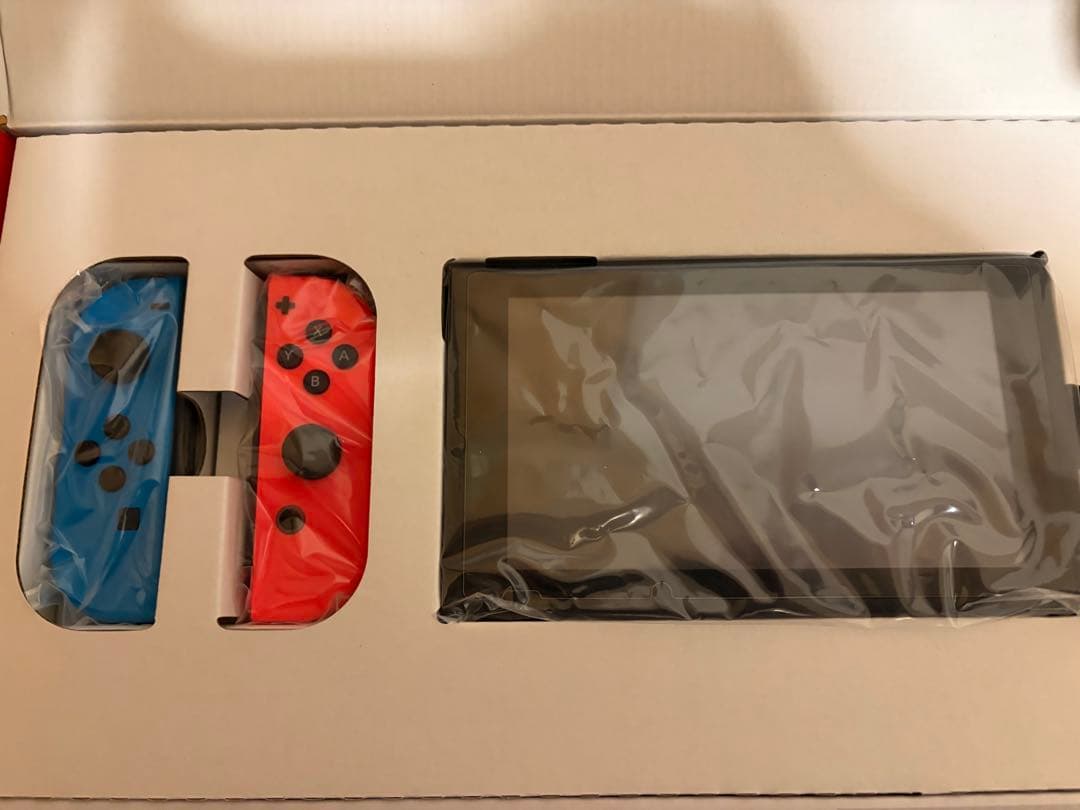 Nintendo Switch 本体 & キャリングケース