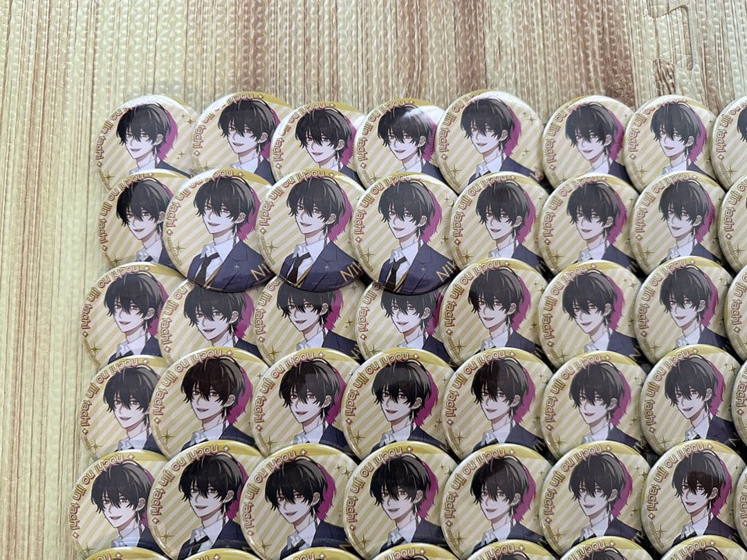 女子研究大学　 ニキ 大人教缶バッジ80個