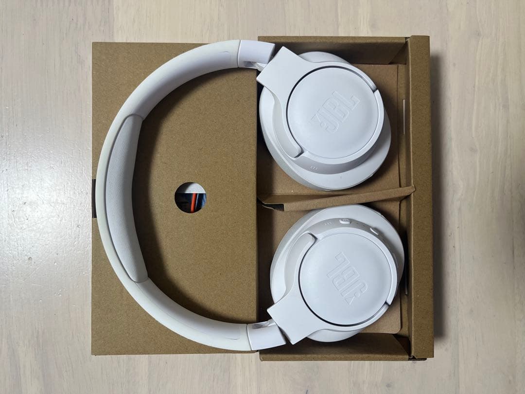 JBL TUNE 770NC ワイヤレスヘッドフォン ホワイト