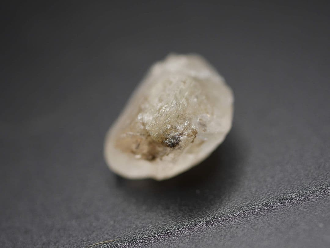 値下げー！ロシア マリシェボ産フェナカイト １番