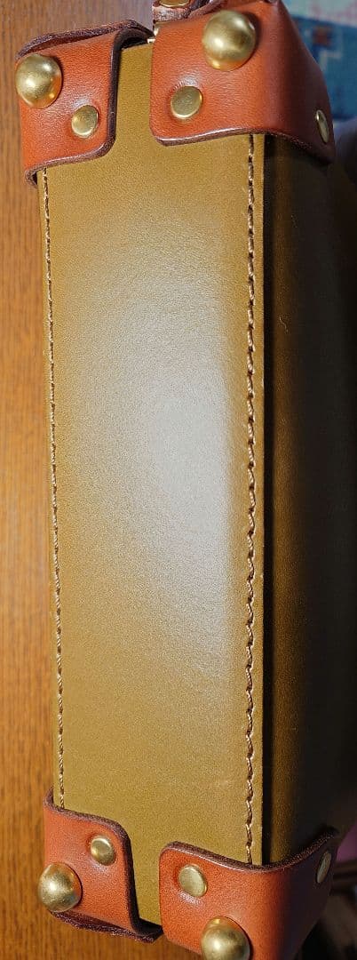 ヘルツ　限定ハッタトランク　グリーン✕チョコ