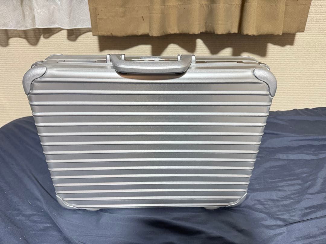 リモワrimowaアタッシュケース未使用