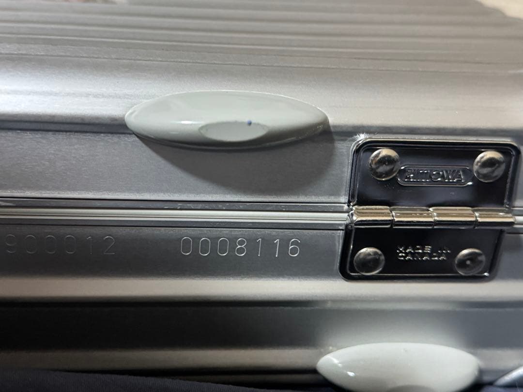 リモワrimowaアタッシュケース未使用