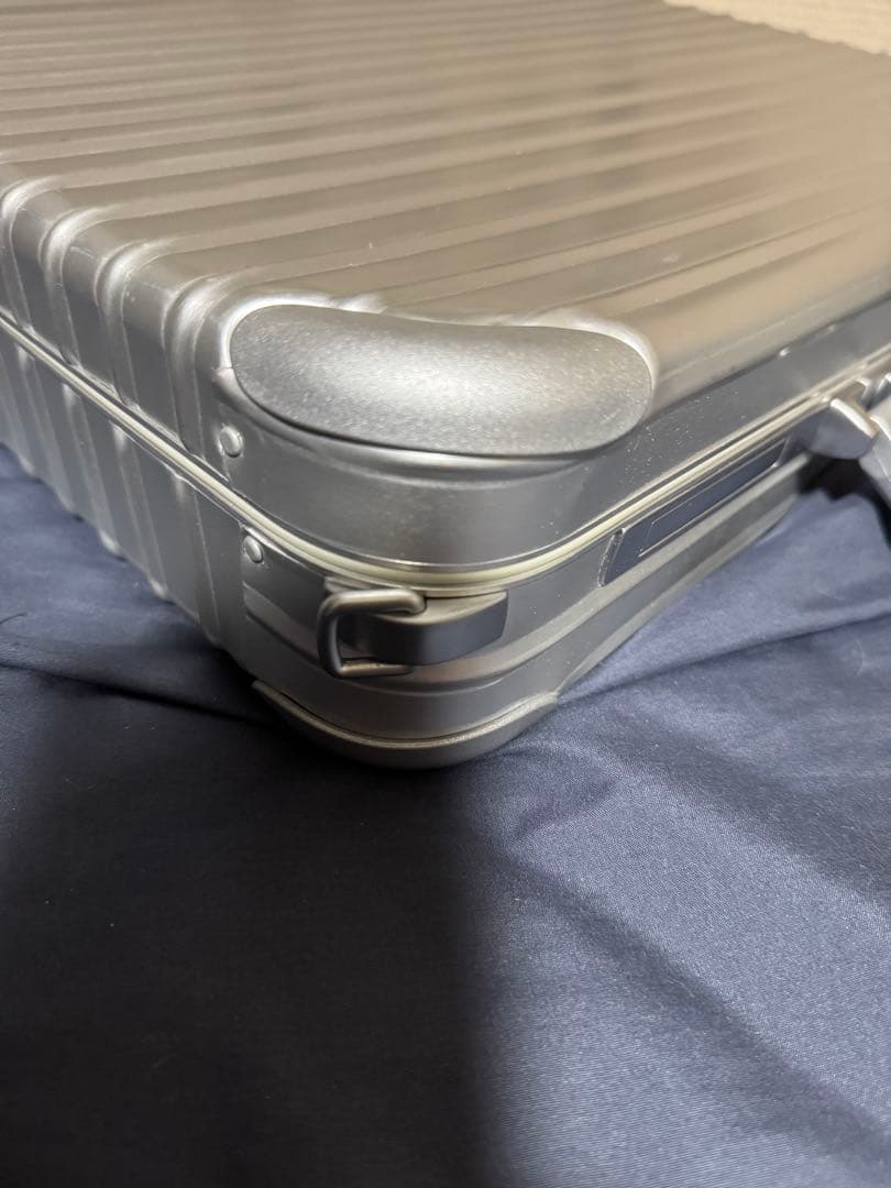 リモワrimowaアタッシュケース未使用