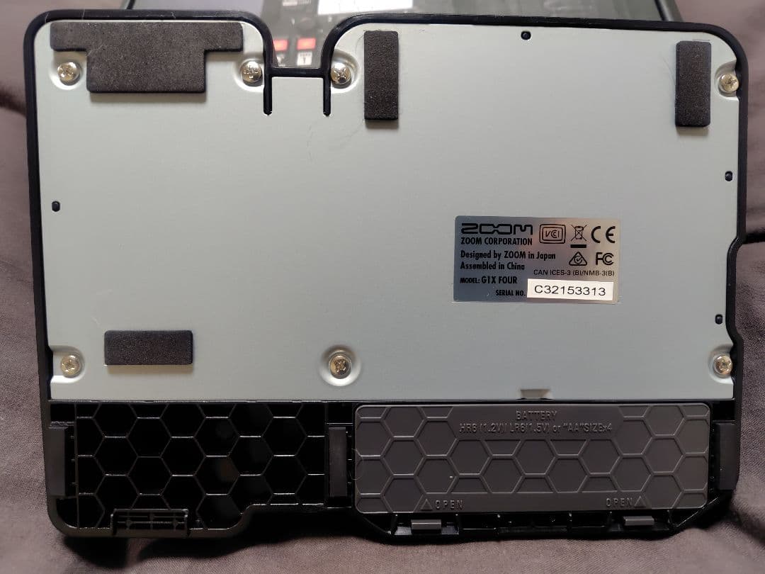 ZOOM G1XFOUR EXペダル付きマルチエフェクター