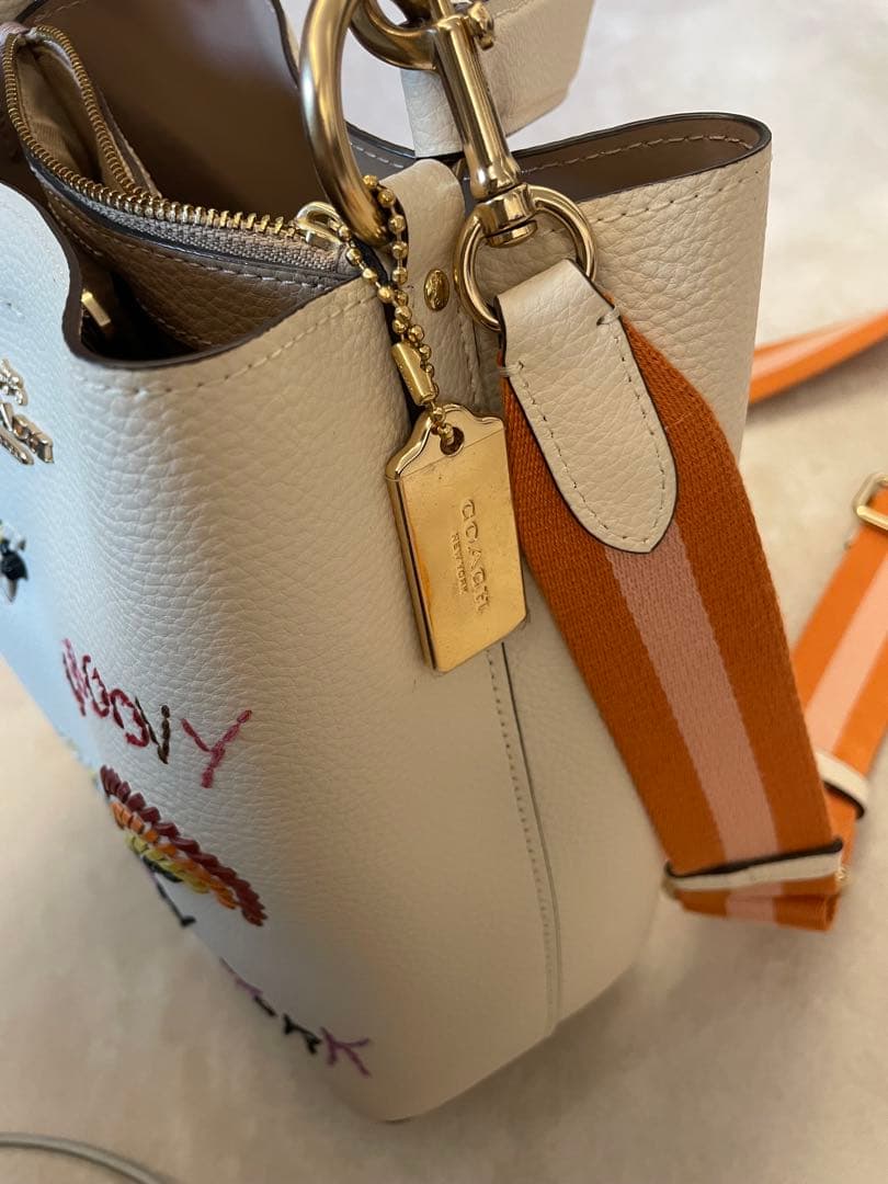 COACH 刺繍ショルダーバッグ