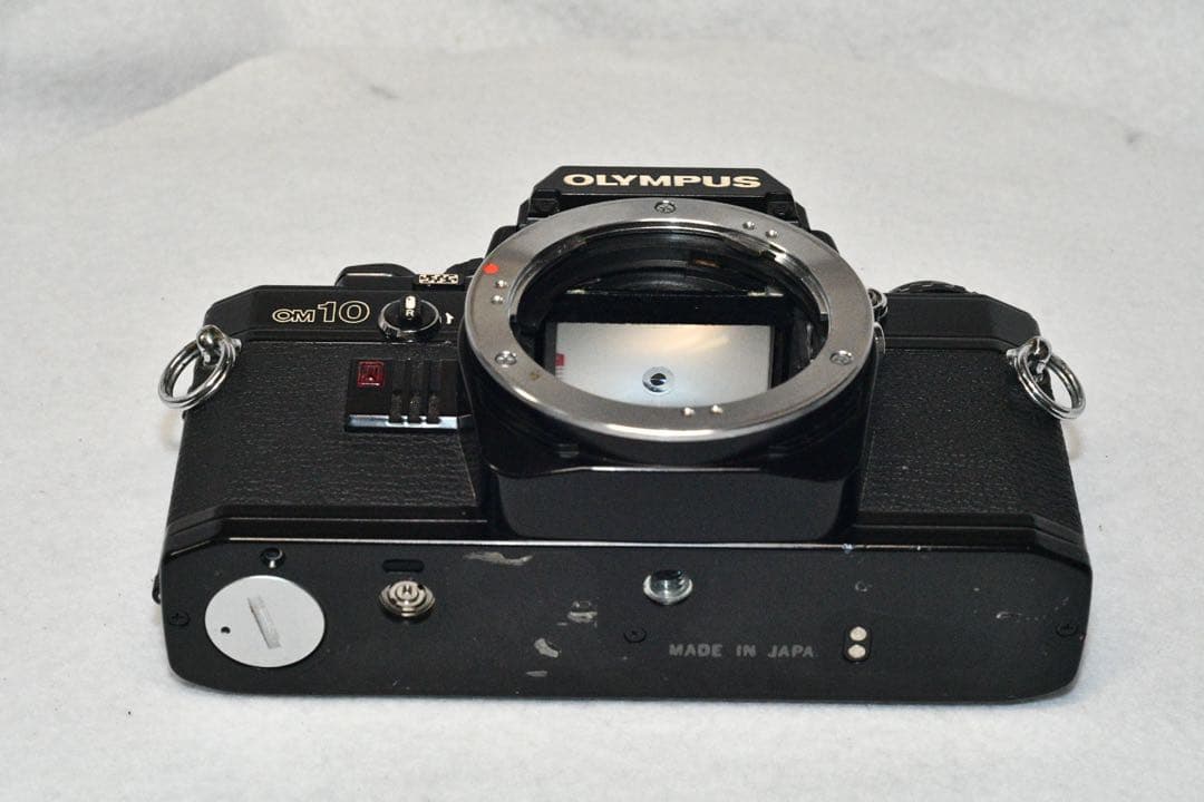 《動作品》OLYMPUS OM10+標準レンズ付きフィルムカメラ a418
