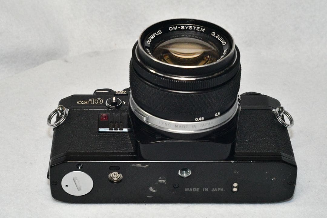 《動作品》OLYMPUS OM10+標準レンズ付きフィルムカメラ a418