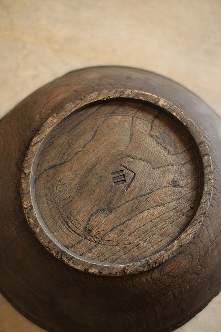 古く味のあるこね鉢　古材　くりぬき　花器　古道具　アンティーク