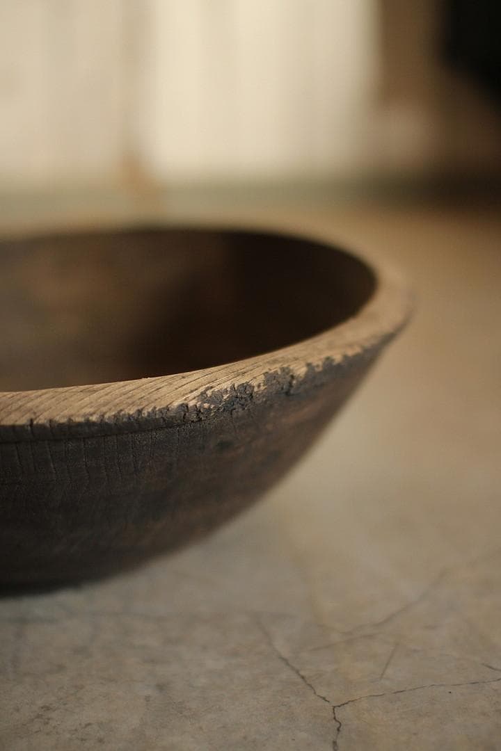 古く味のあるこね鉢　古材　くりぬき　花器　古道具　アンティーク