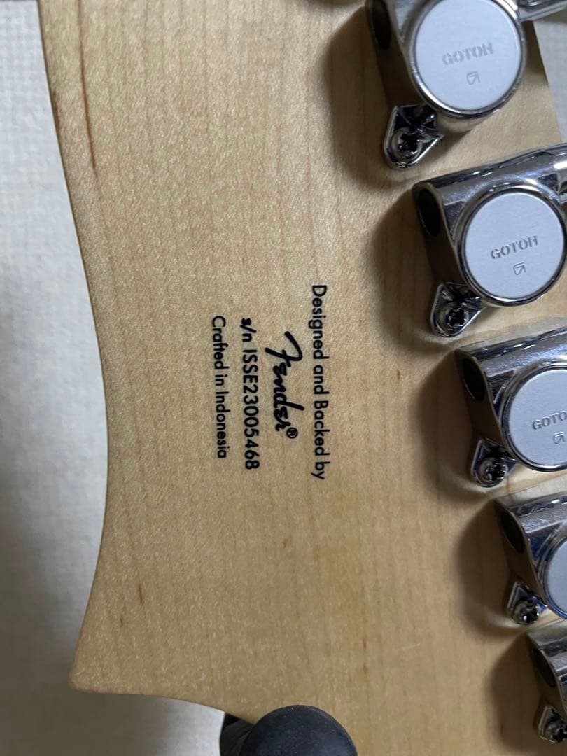 Squier Starcaster ホワイト【ケース付き】