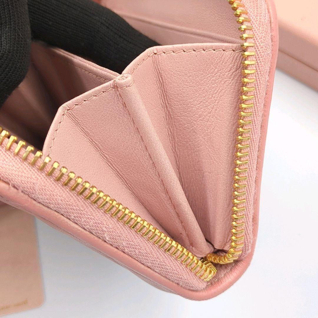 良品✨️miumiu マテラッセ　ピンクレザー　財布　コの字ファスナー