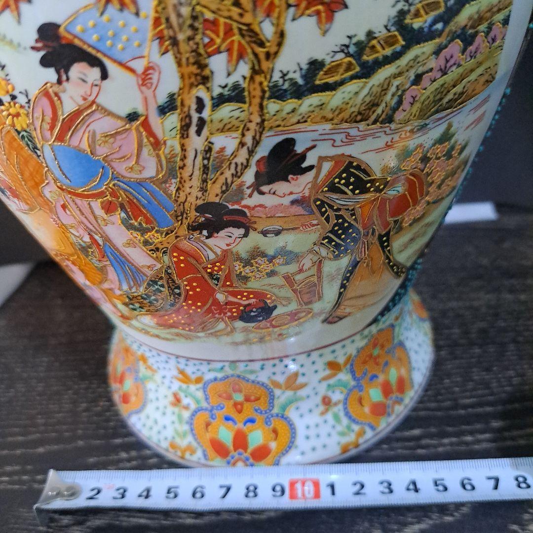 古伊万里　里帰り品　大型飾り壺　金彩粉彩　女人唐花図　獣双耳壷　輸出用