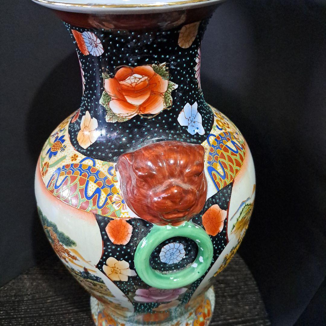 古伊万里　里帰り品　大型飾り壺　金彩粉彩　女人唐花図　獣双耳壷　輸出用