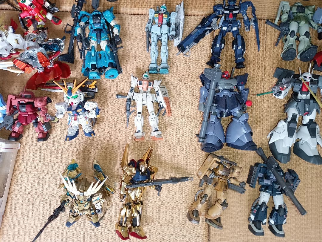 ガンダム組済みhgmgrgロボット魂