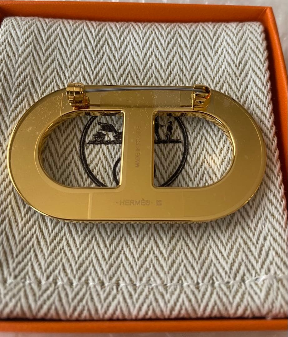 エルメス　HERMES ブローチ　シェーヌダンクル　バッジ　クレ　ゴールド　新品