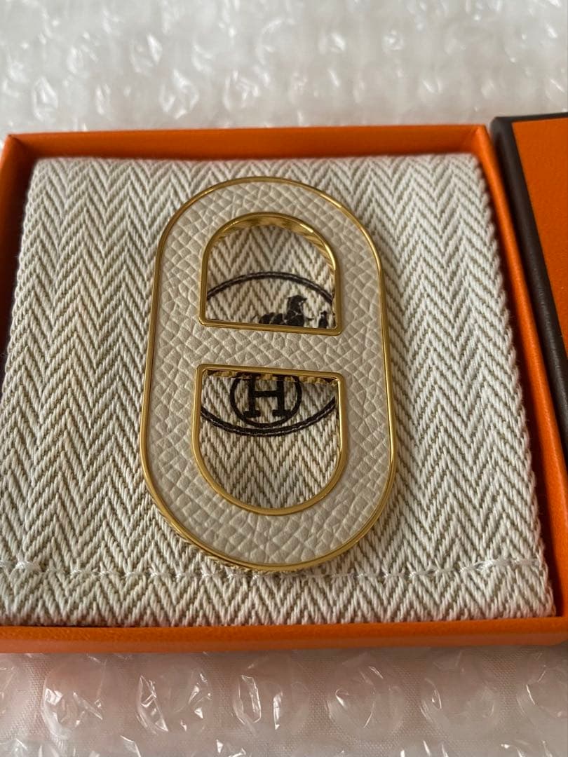 エルメス　HERMES ブローチ　シェーヌダンクル　バッジ　クレ　ゴールド　新品