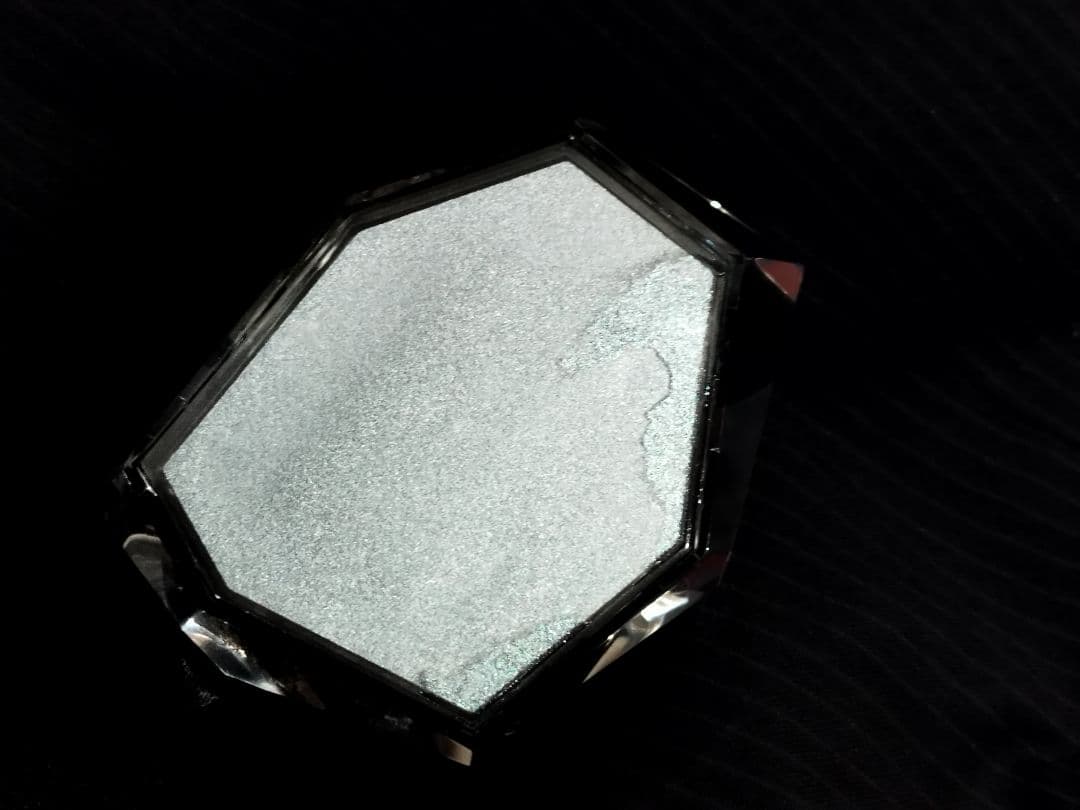 万博　ノモの国　クリスタル