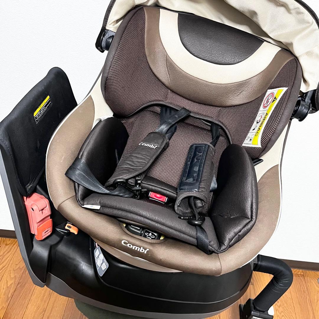 【極美品】コンビ チャイルドシート ネルームエッグショック NC-470