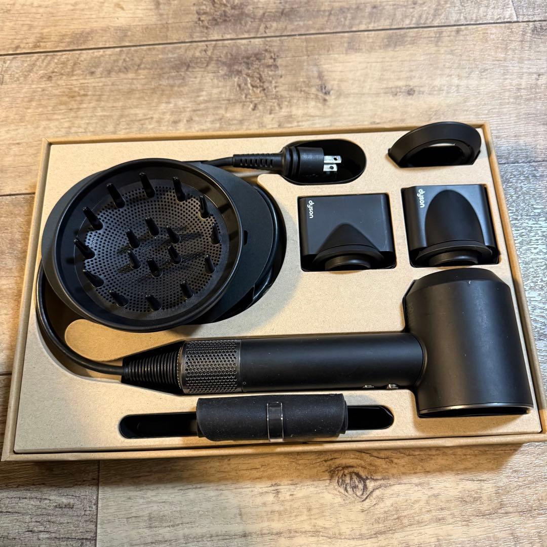 ジャンク品 ダイソン ドライヤー H08 ブラック 付属品アタッチメント未使用