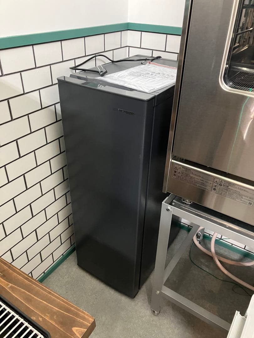 ダイフク　冷凍庫 80L 幅スリム IUSN-8A-W 【スキマックス】