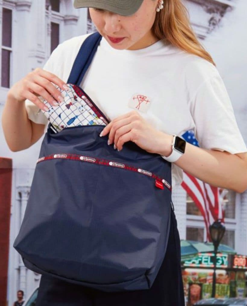 Familiar×LeSportsac コラボショルダーバッグ