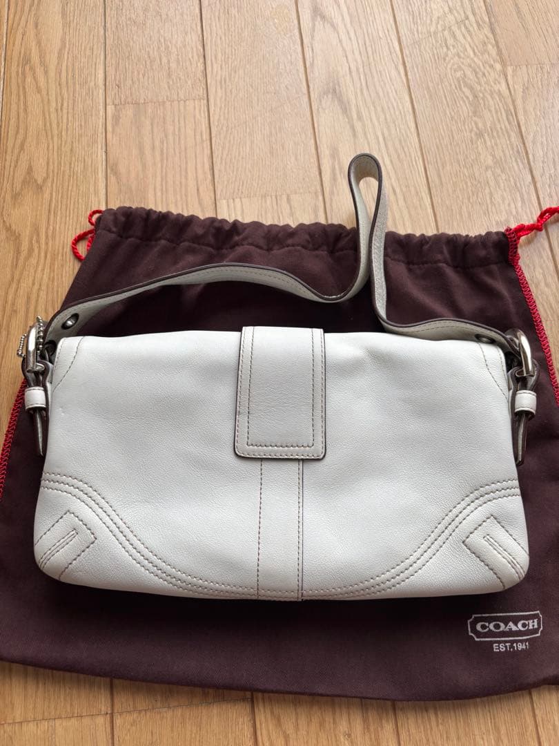 COACH コーチ　ホワイトレザー バッグ 保存袋付き