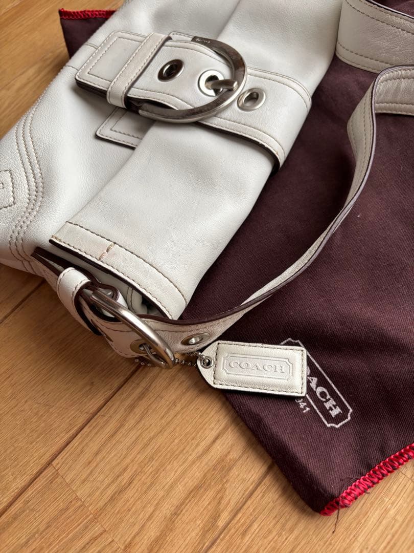 COACH コーチ　ホワイトレザー バッグ 保存袋付き