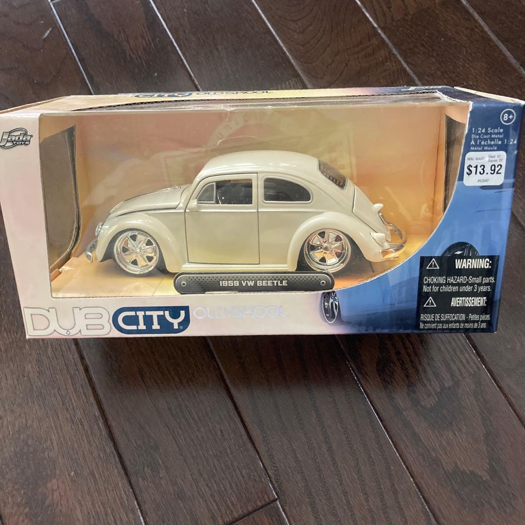 ミニカー DUB CITY 1999 VW BEETLE 1:24