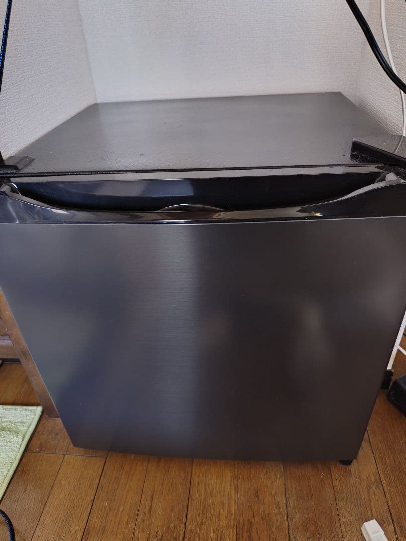 ★assist★新品未使用★小型冷蔵庫JF032ML01GMガンメタリック