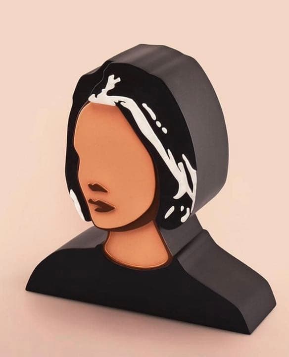 Adriana Oliver Second Portrait アドリアナオリバー