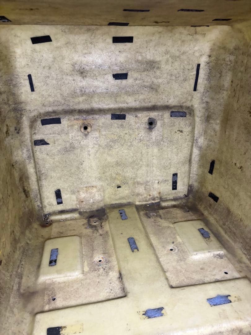 ジャイロキャノピー用ボックス　大　約70cm x 65cm 鍵付き