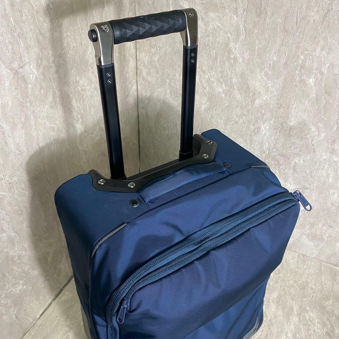 未使用級美品 廃盤品 ノースフェイス キャリーケース NM81700 ネイビー