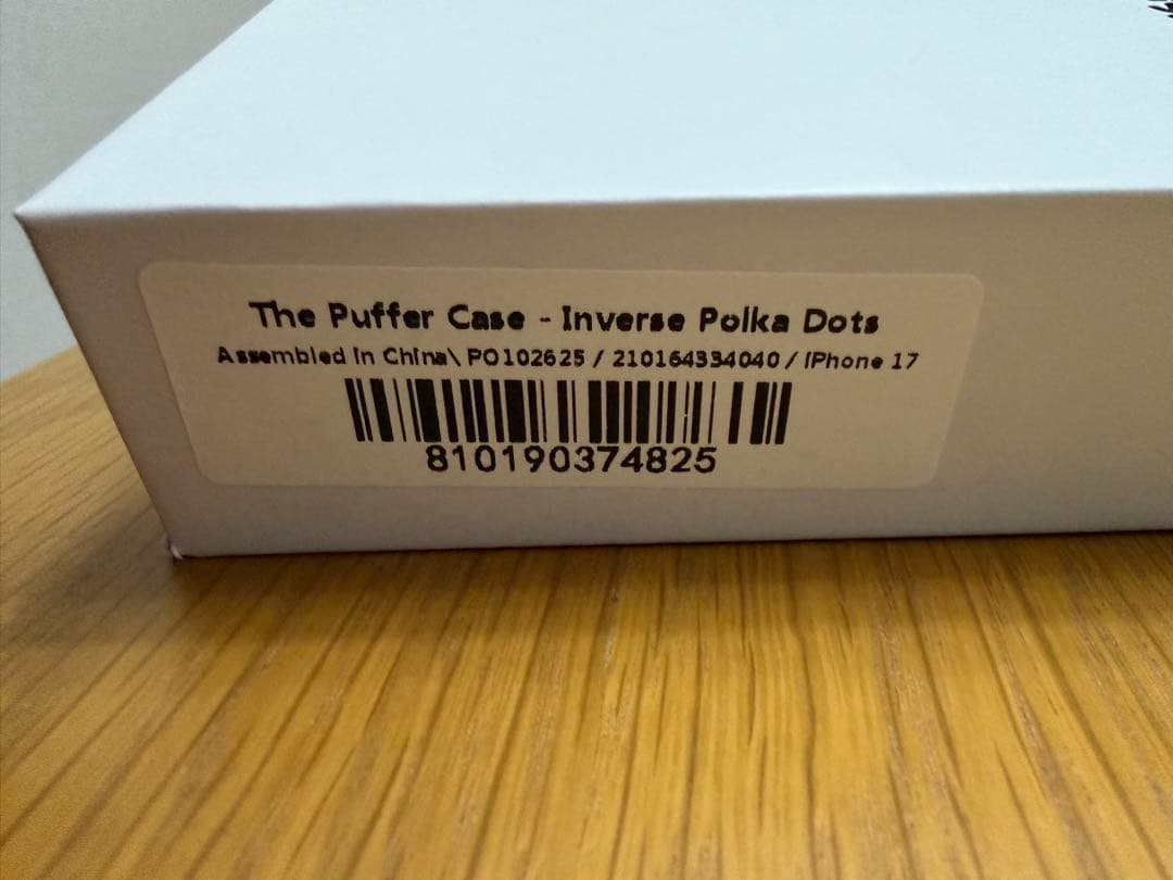 Urban Sophistication iPhone17 ドット