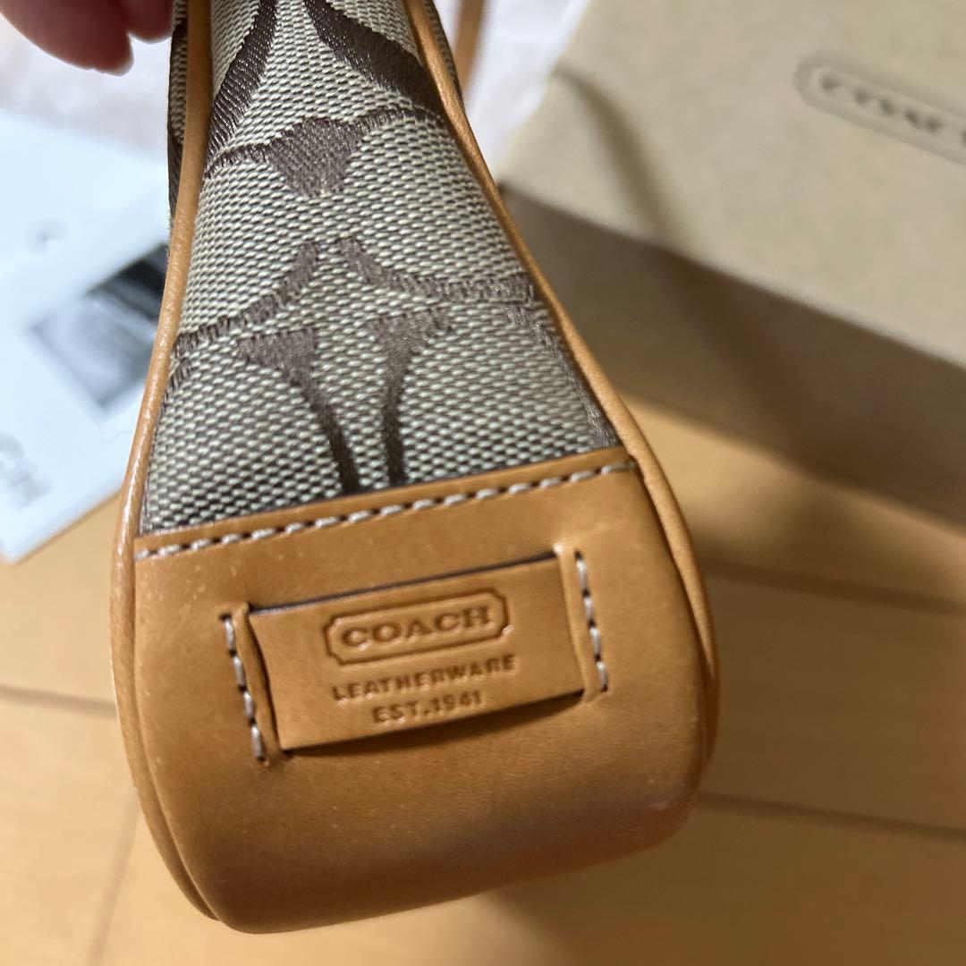 coach ハンドバッグ　シグネチャーデミポーチ