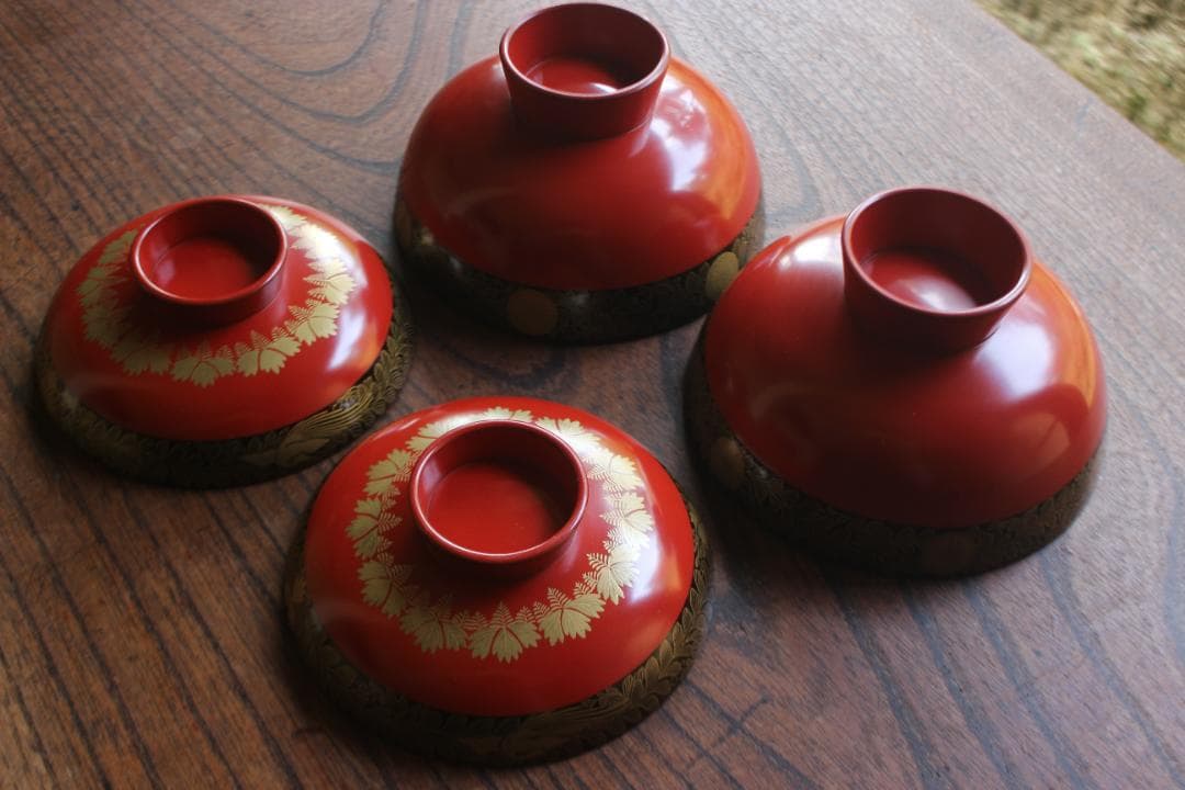 時代逸品！上質朱漆に極上菊桐唐草蒔絵の映えるお椀2点（検輪島塗京塗高台寺蒔絵