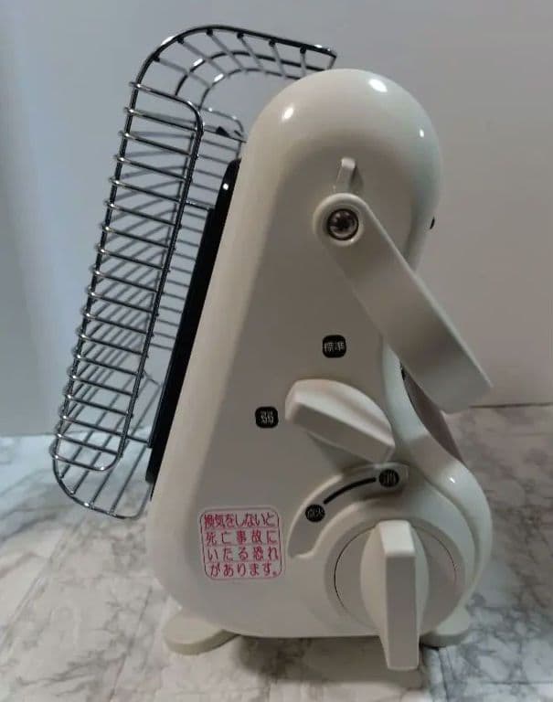 未使用品 イワタニ　カセットガスストーブ　マイ暖　CB-STV-MYD