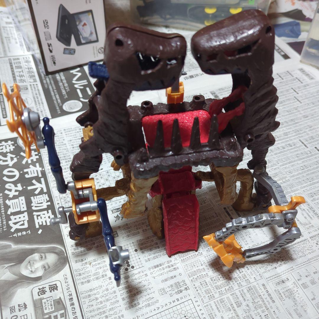 【30日まで！】ほねほねザウルスまとめ売り（ダークほねほねザウルス秘密基地付き）