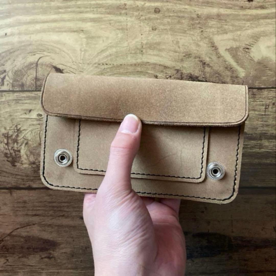 【こじ】ミドルトラッカーウォレット 茶芯ブラック【お札を折らずに収納】