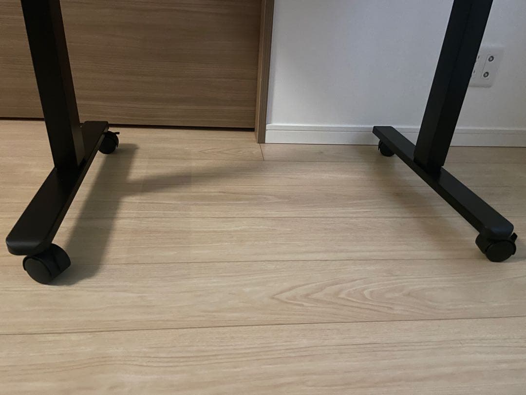 【美品】電動昇降式デスク （100 x 60 x 72-118cm、ブラック）