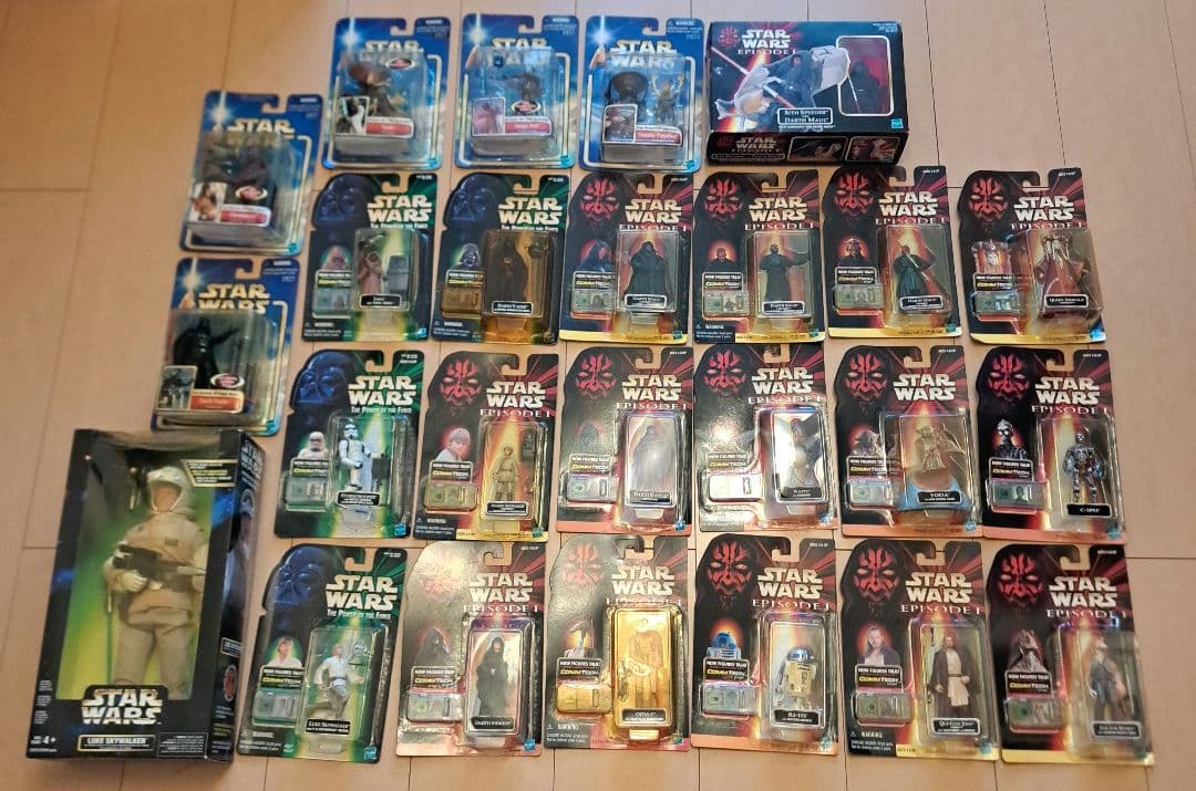 最終値下げ！スター・ウォーズ フィギュアセット(右上フィギュアのみ開封あり)