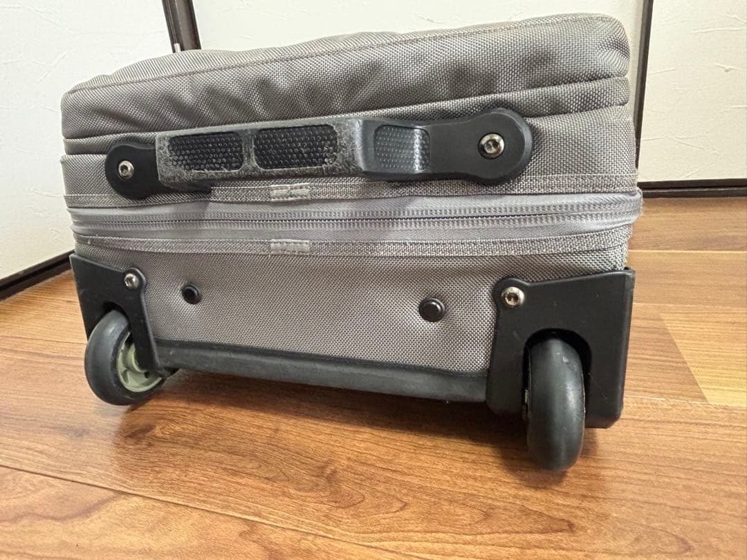 【YK様】THE NORTH FACE シャトルローラーキャリーケース グレー