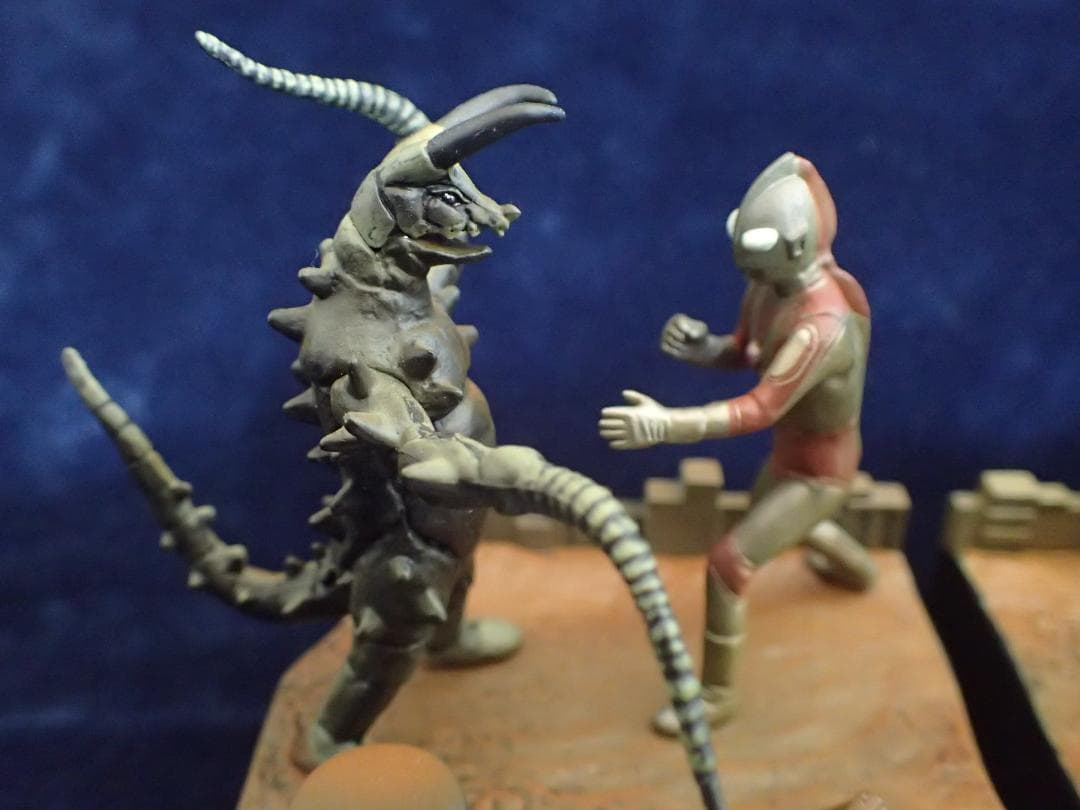 帰ってきたウルトラ怪獣名鑑　２体セット