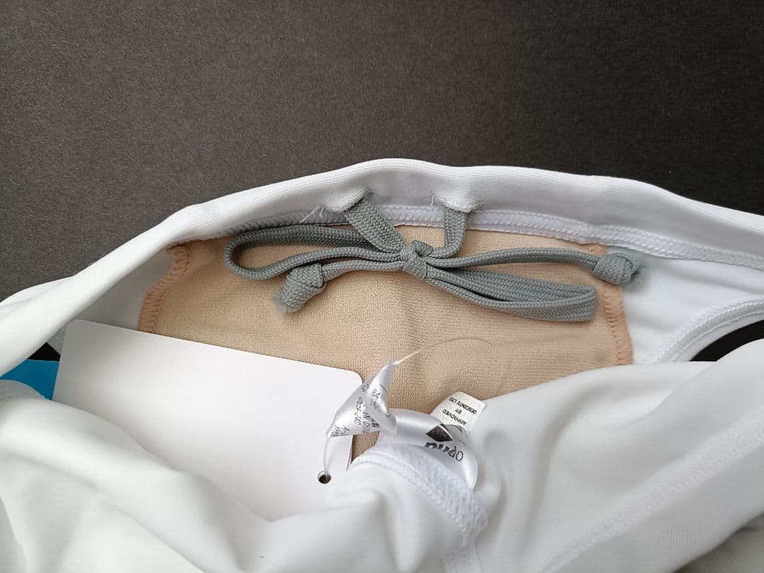 競パン arena アリーナ Ｓサイズ 未使用 ホワイト