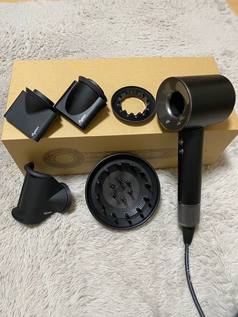 Dyson ヘアドライヤー P3V-JP-PMJ3192A