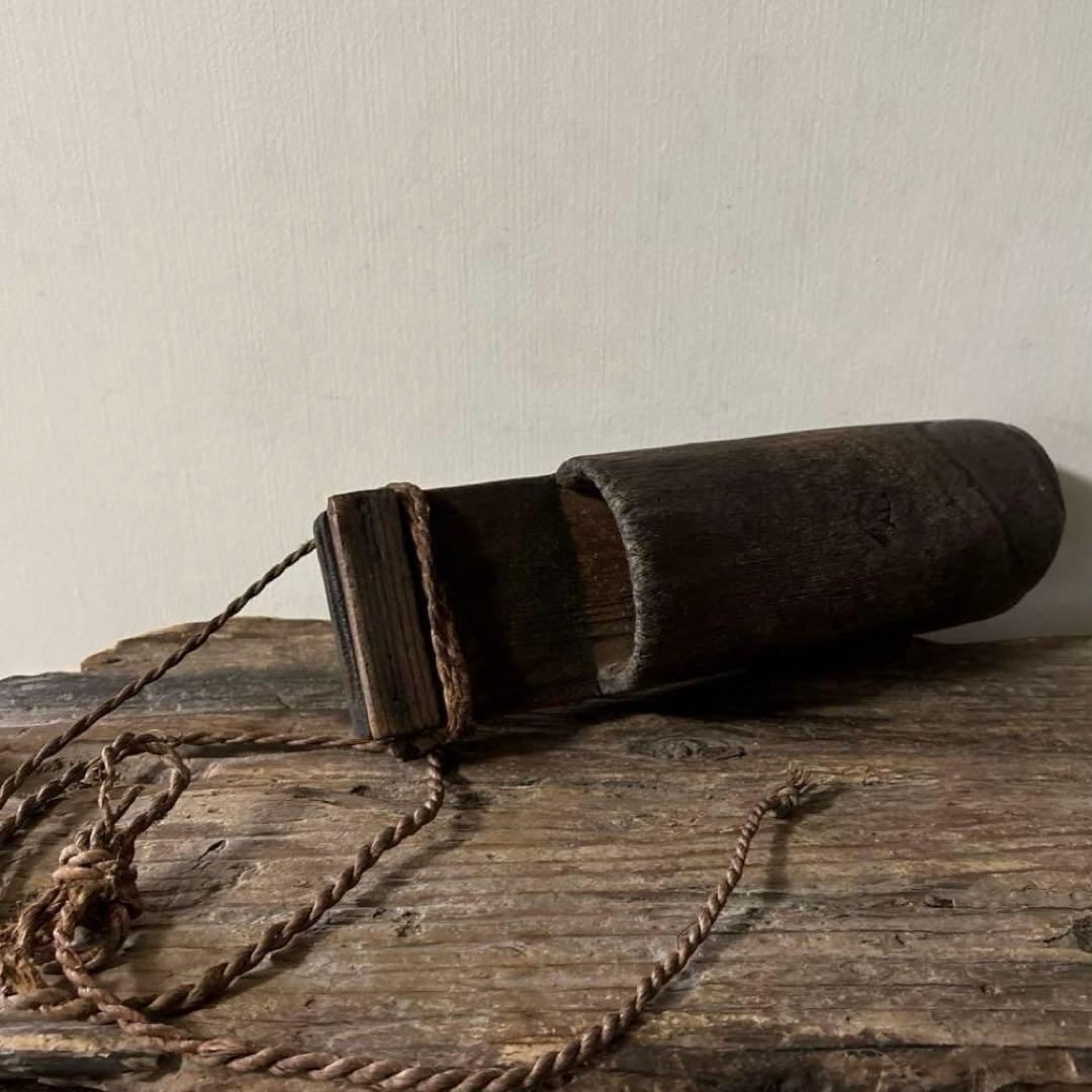 素朴な味の鉈入れ　花器　掛け花　古民芸　古民家 検:白洲正子　一二三美術　李朝
