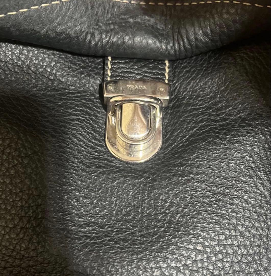 プラダ　ハンドバッグ　トートバッグ　レザー　黒【2026.1.7追記あり】